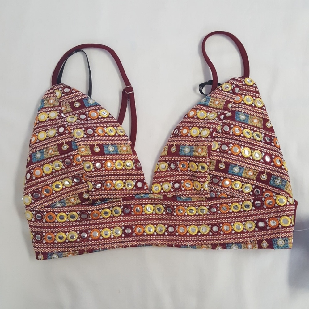 NWT. Missguided Mirrow Detail Bralet